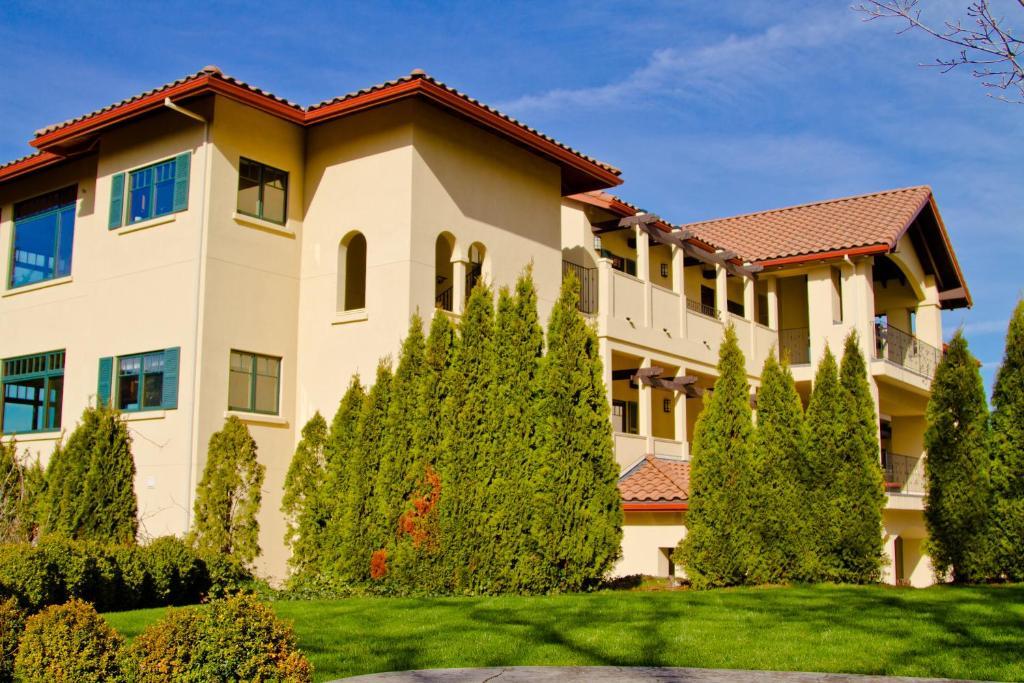 Columbia Cliff Villas Hood River Exterior photo