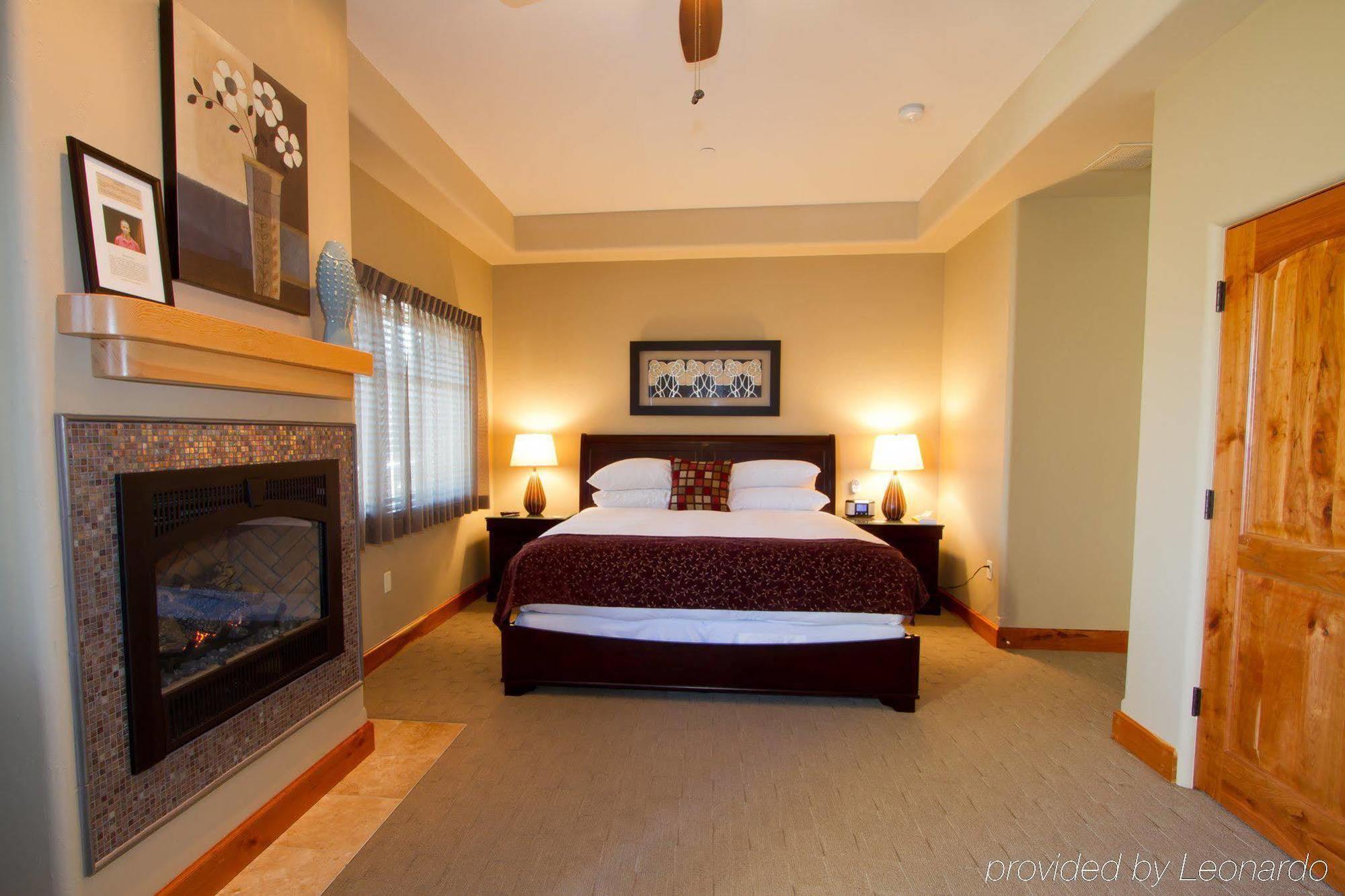 Columbia Cliff Villas Hood River Room photo