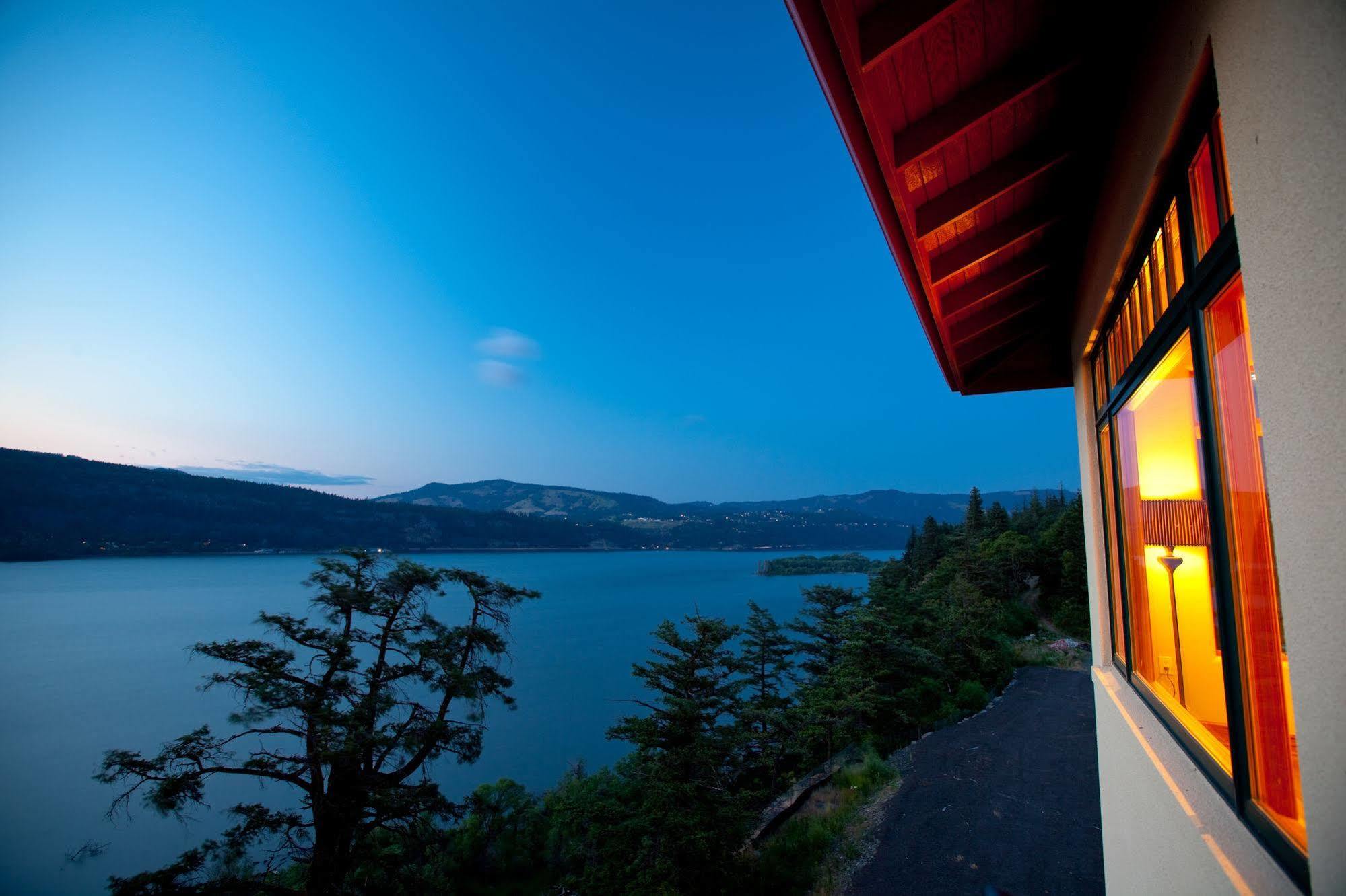 Columbia Cliff Villas Hood River Exterior photo