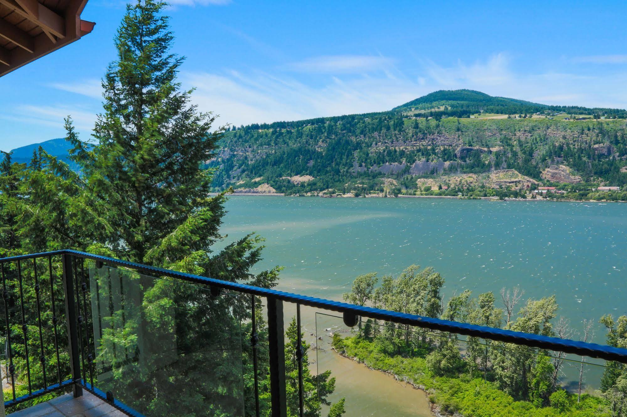 Columbia Cliff Villas Hood River Exterior photo